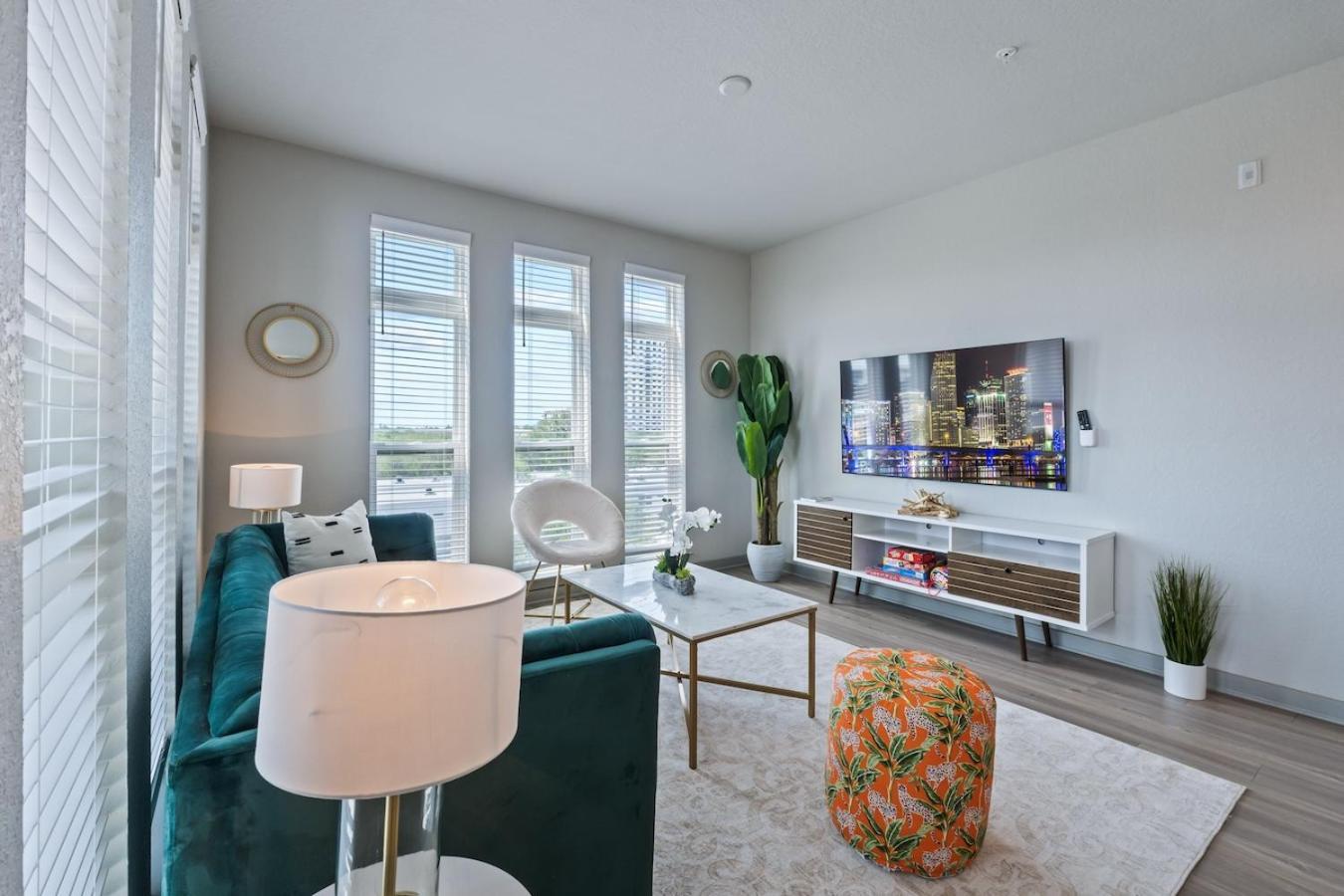 Central Avenue 2 Bed Mins From Tropicana Field St. Petersburg Exterior photo