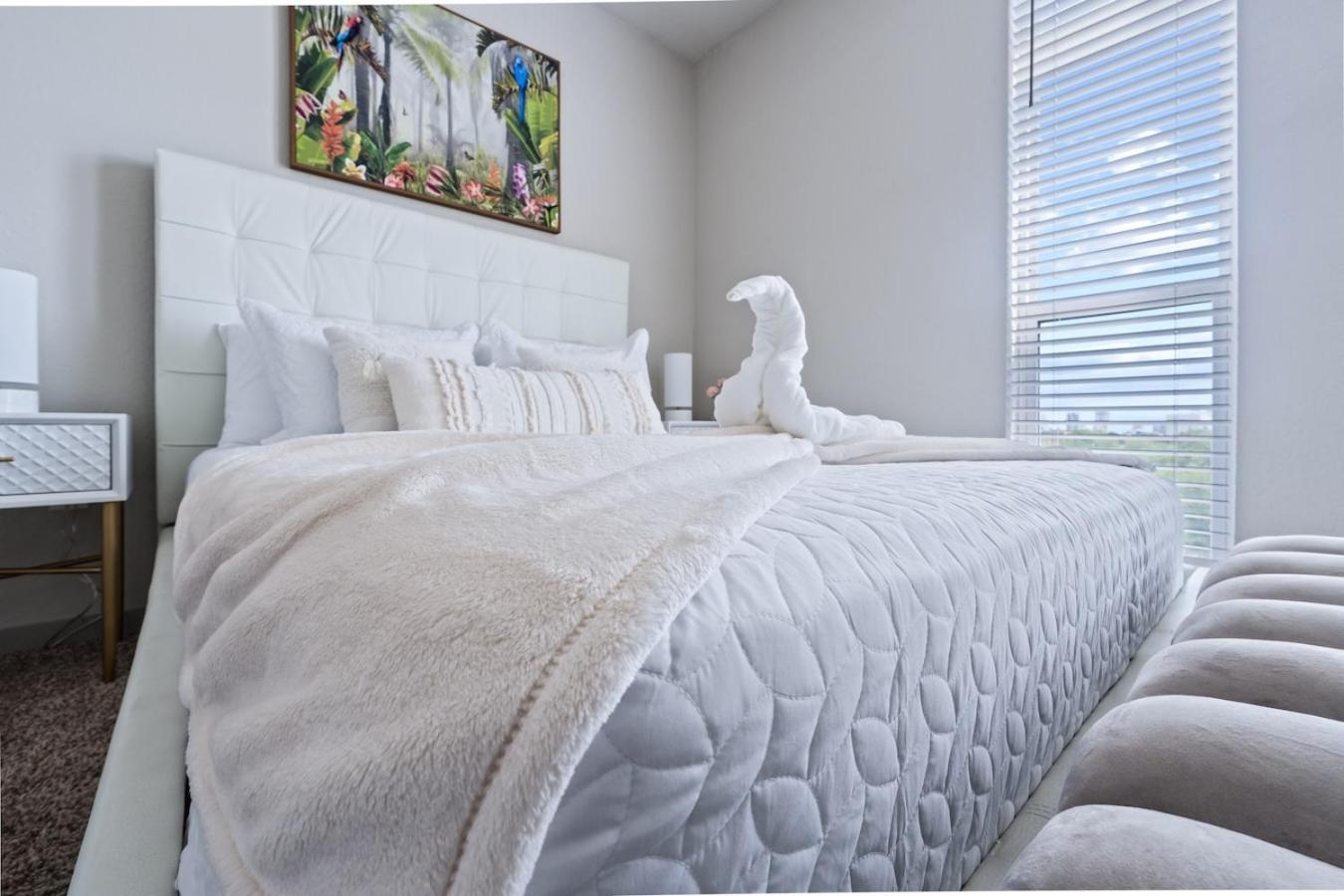 Central Avenue 2 Bed Mins From Tropicana Field St. Petersburg Exterior photo